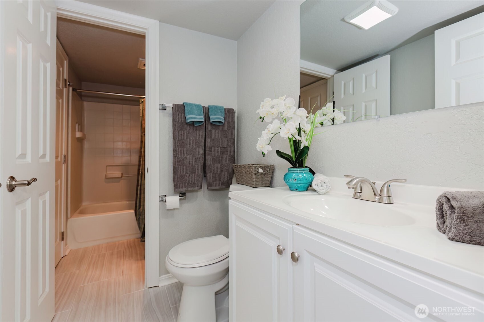 1700 W Sunn Fjord #L103, Bremerton, WA 98312-5334