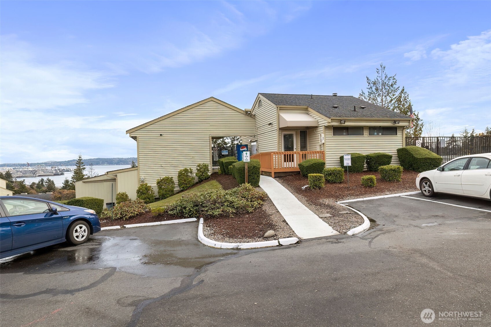 1700 W Sunn Fjord #L103, Bremerton, WA 98312-5334