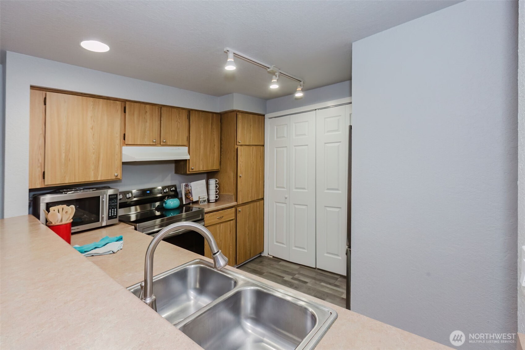 1700 W Sunn Fjord #L103, Bremerton, WA 98312-5334