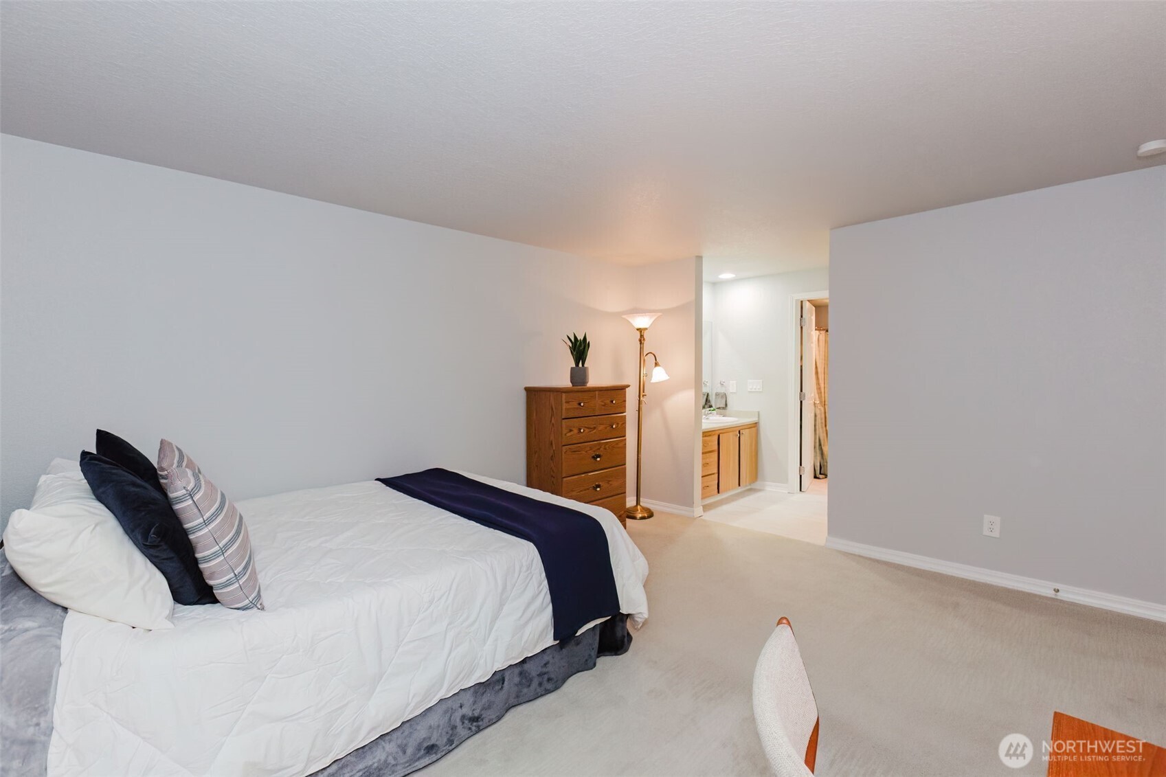 1700 W Sunn Fjord #L103, Bremerton, WA 98312-5334