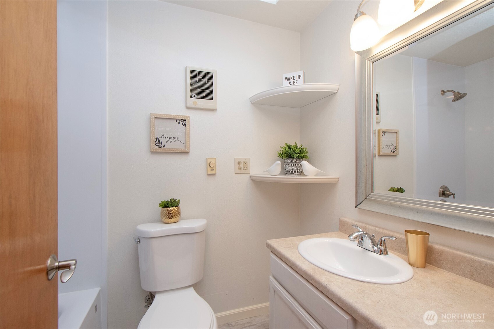 241 Bay View Street , Sequim, WA 98382