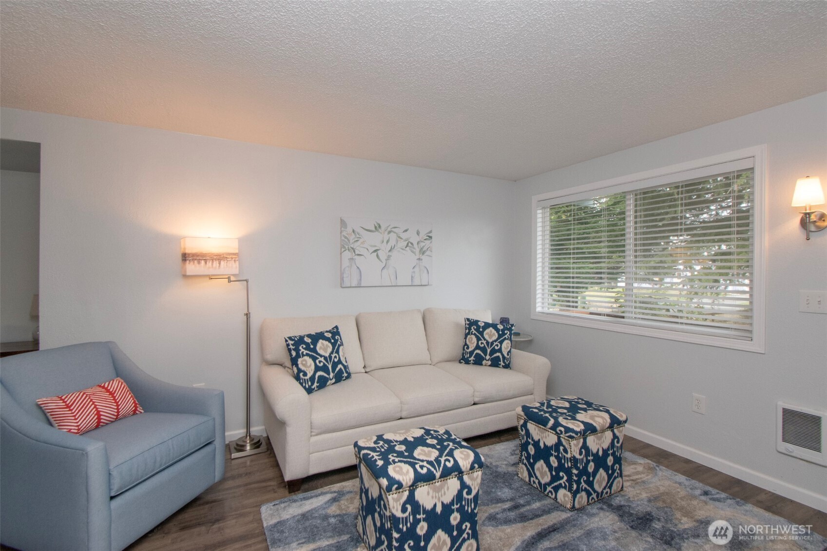 241 Bay View Street , Sequim, WA 98382