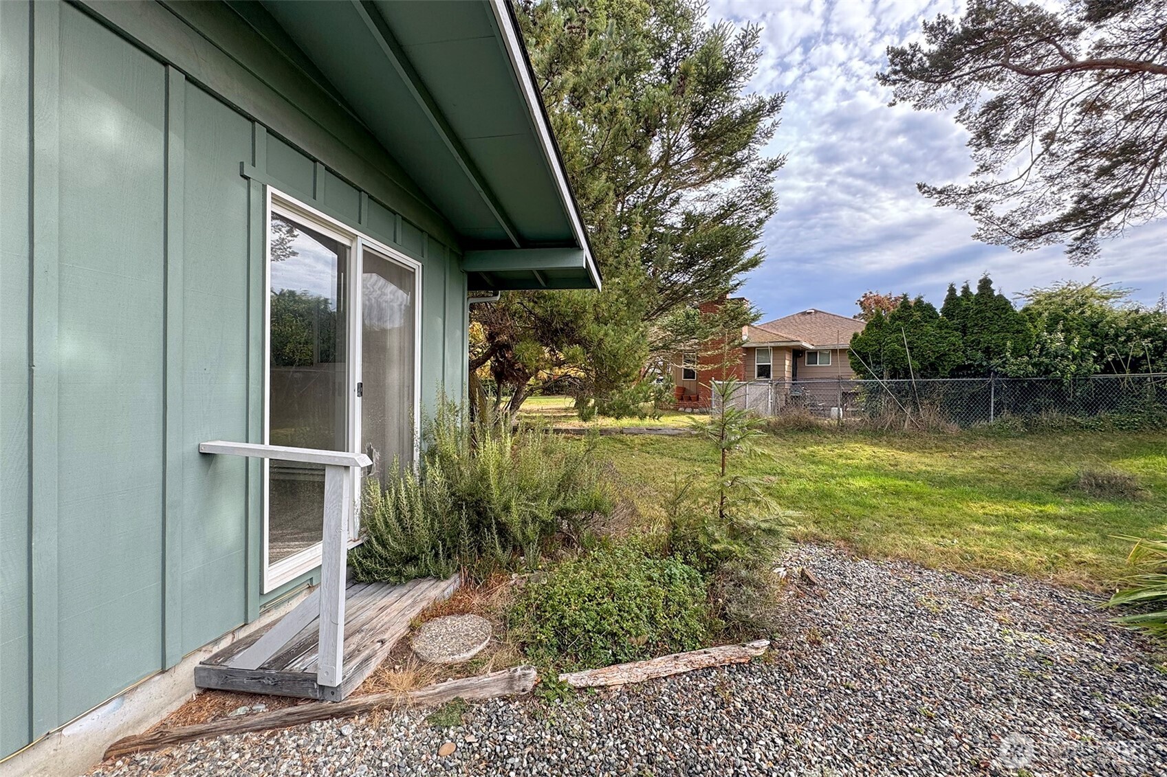 241 Bay View Street , Sequim, WA 98382