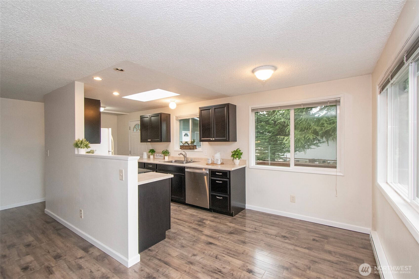 241 Bay View Street , Sequim, WA 98382