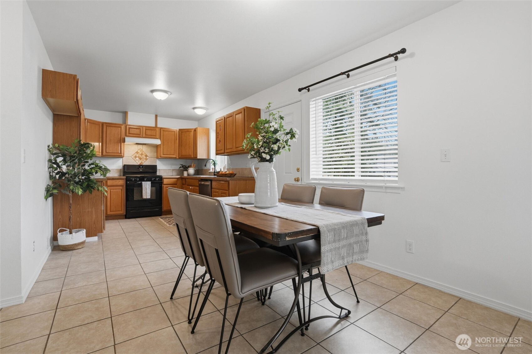 2177 Polar Star Way , Port Orchard, WA 98366