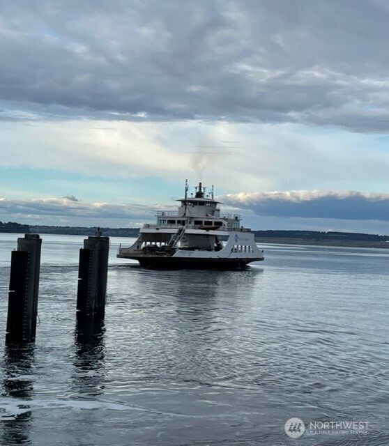 10519 Suncrest Drive , Anderson Island, WA 98303