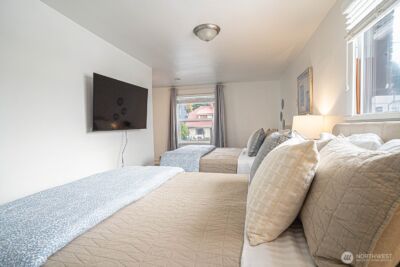 4027 Beach Drive SW #8, Seattle, WA 98116 - Photo 4