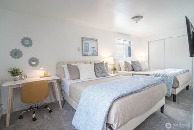 4027 Beach Drive SW #8, Seattle, WA 98116 - Photo 5