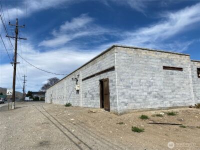 13954 US 2 , Orondo, WA 98843