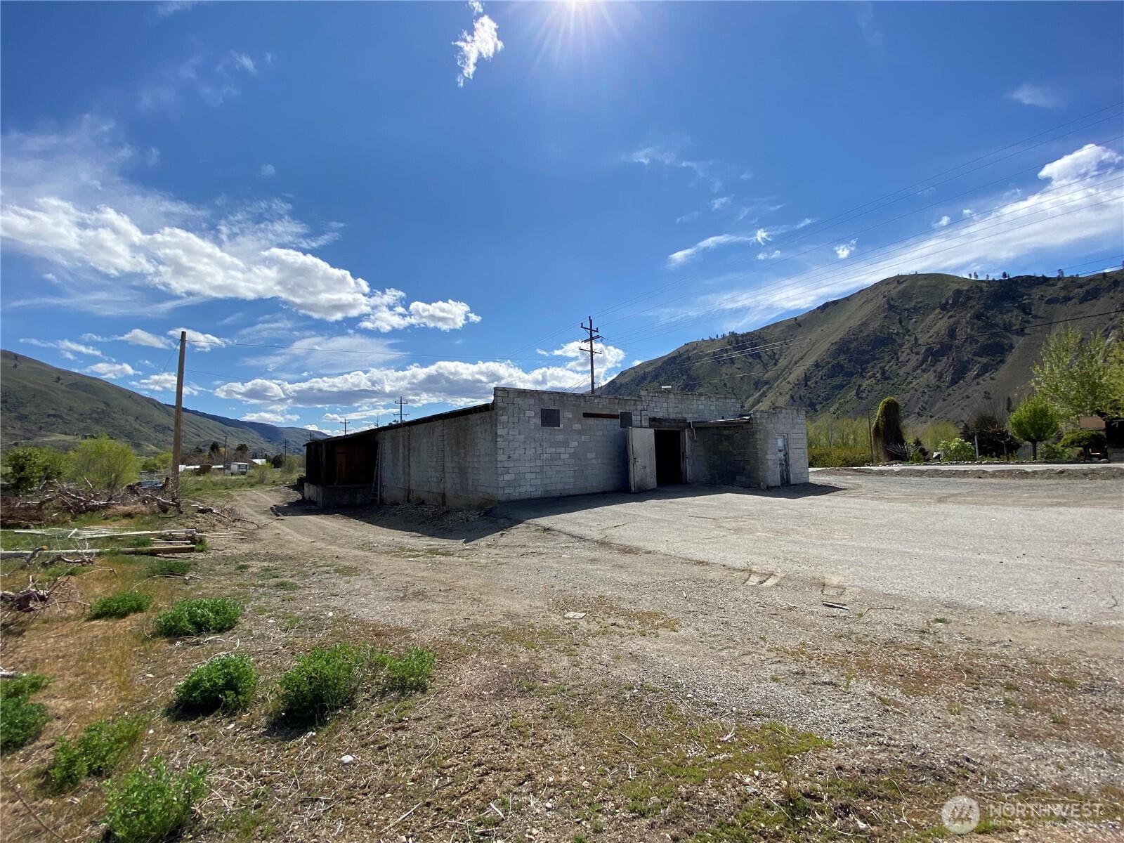 13954 US 2 , Orondo, WA 98843