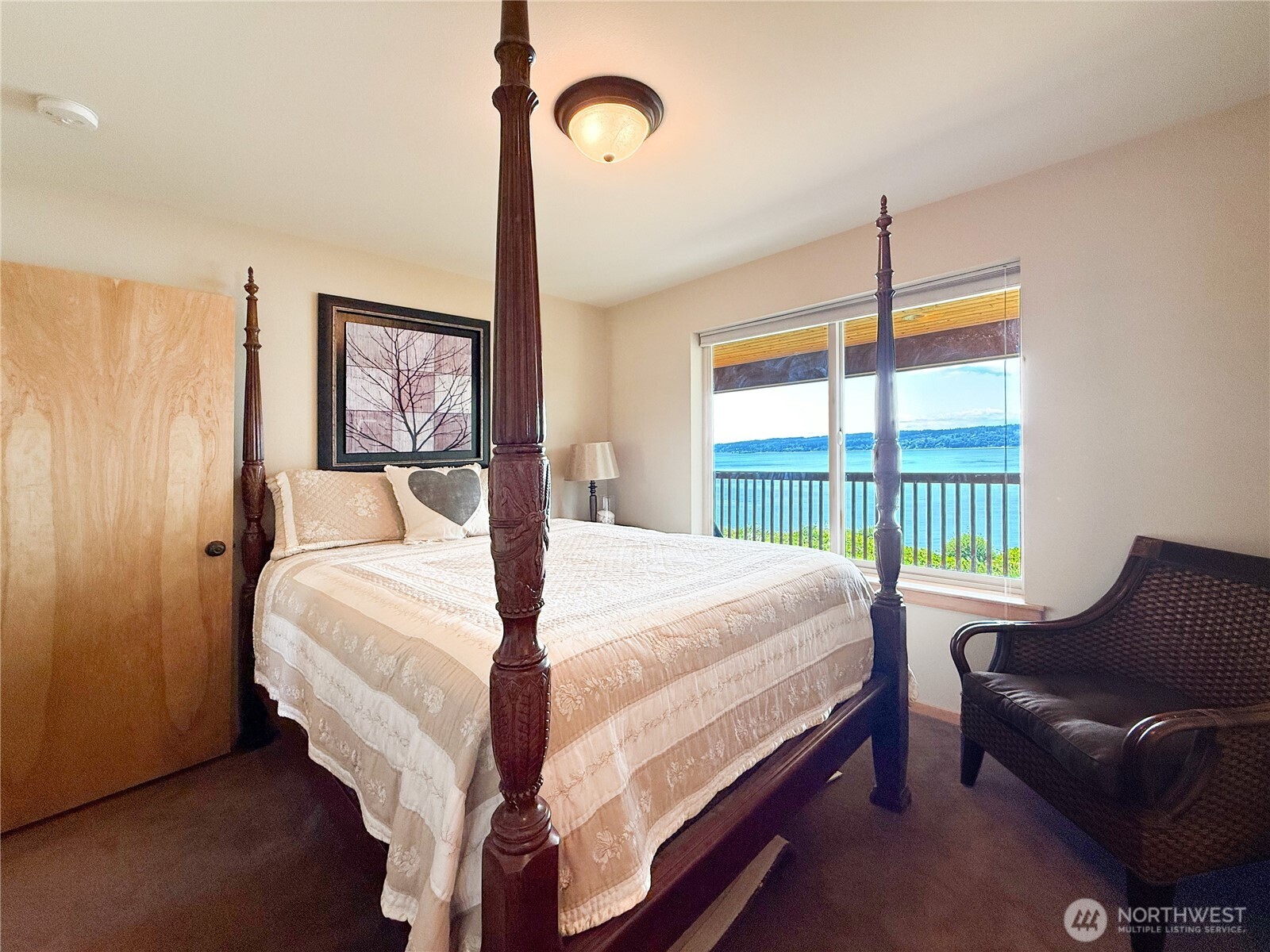 49 M Whidbey Island Drive , Everett, WA 98206