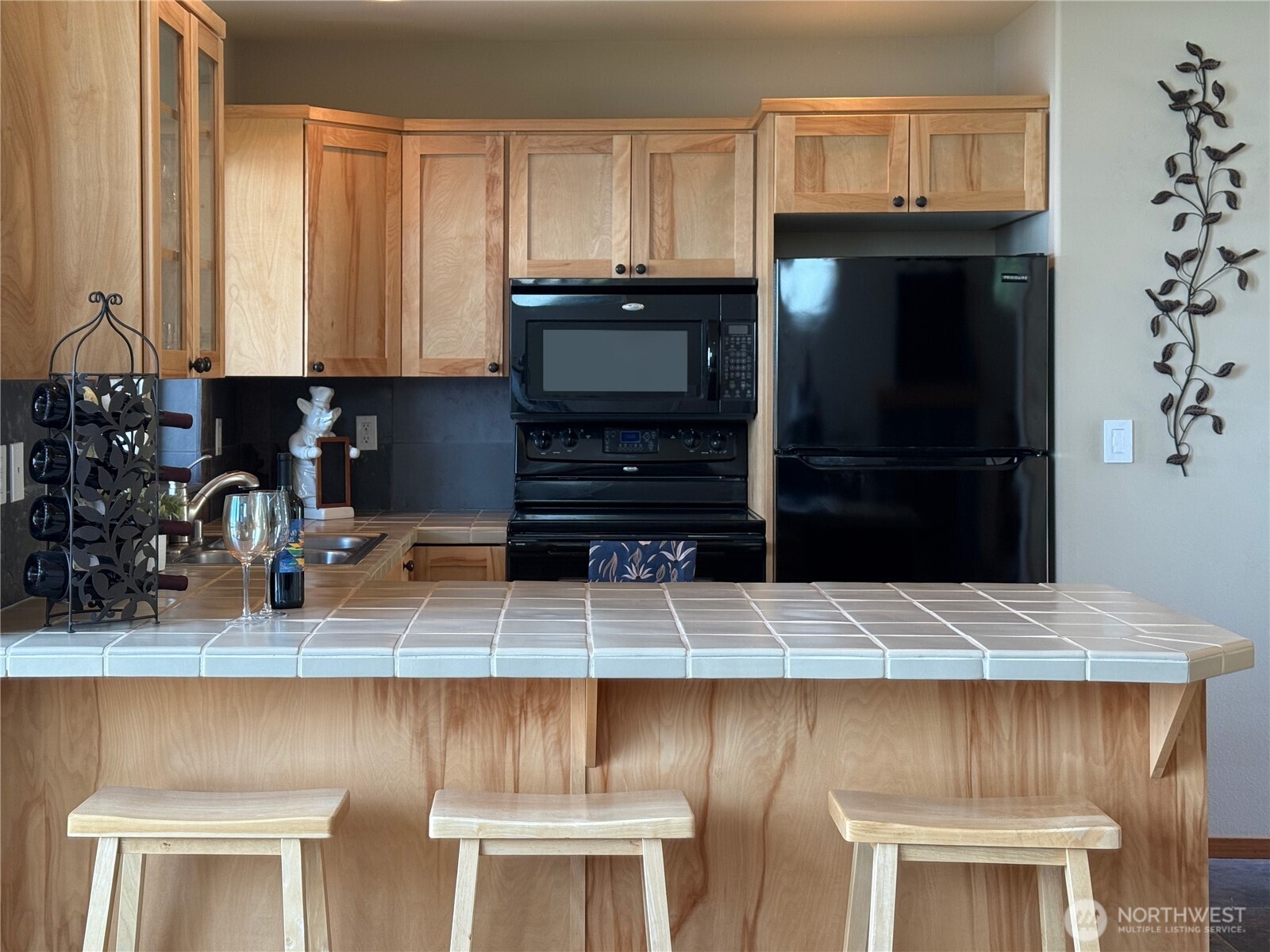49 M Whidbey Island Drive , Everett, WA 98206