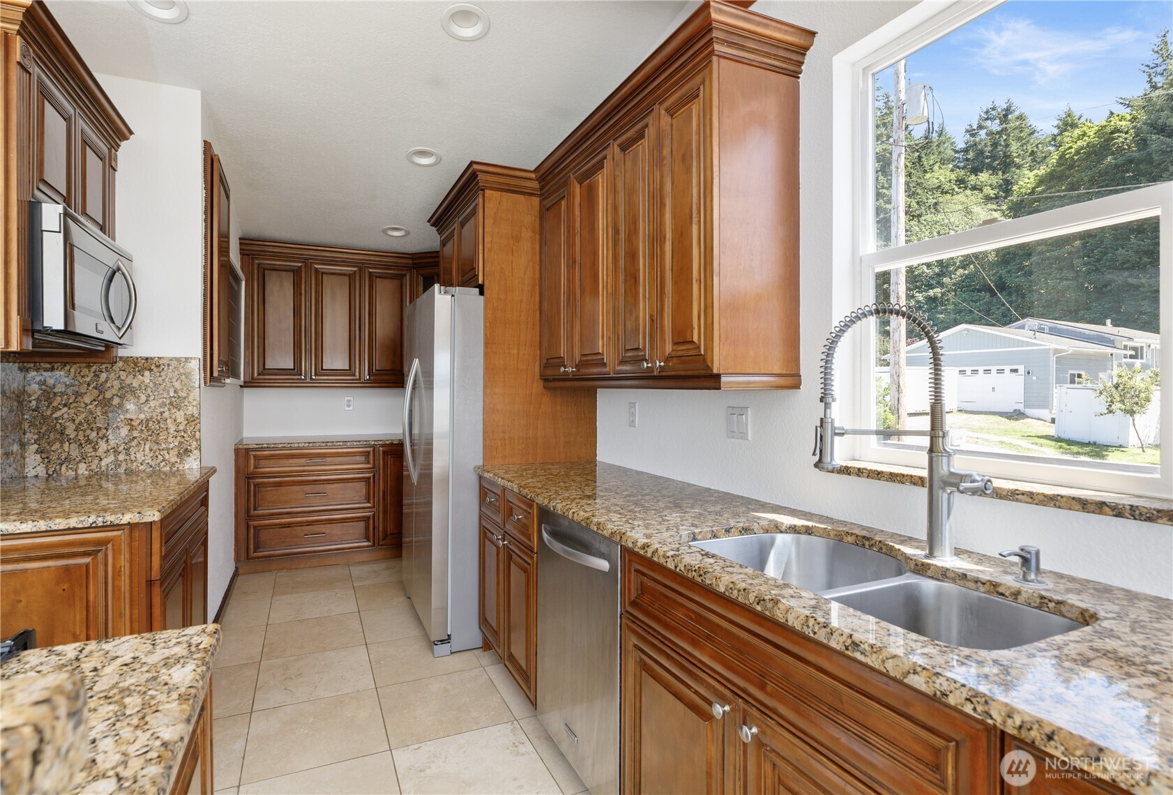 2735 Evening Glory Court , Clinton, WA 98236