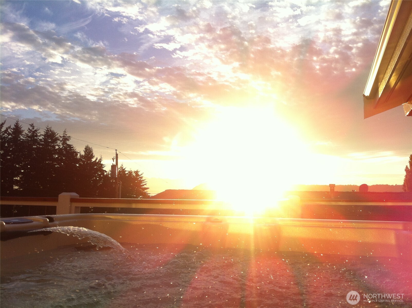 2735 Evening Glory Court , Clinton, WA 98236