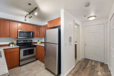 8745 Greenwood Avenue N #207, Seattle, WA 98103-3650 - Photo 12