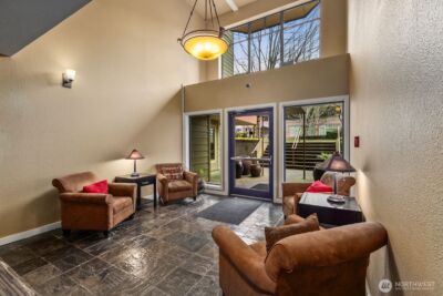 8745 Greenwood Avenue N #207, Seattle, WA 98103-3650 - Photo 4