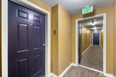 8745 Greenwood Avenue N #207, Seattle, WA 98103-3650 - Photo 5