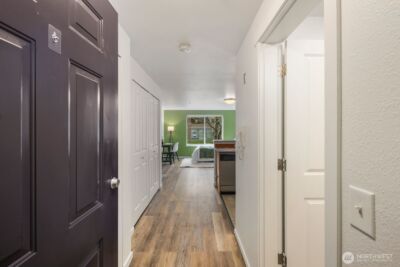 8745 Greenwood Avenue N #207, Seattle, WA 98103-3650 - Photo 6