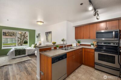 8745 Greenwood Avenue N #207, Seattle, WA 98103-3650 - Photo 9