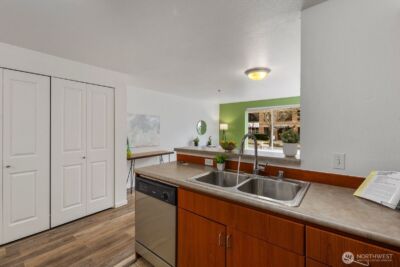 8745 Greenwood Avenue N #207, Seattle, WA 98103-3650 - Photo 11