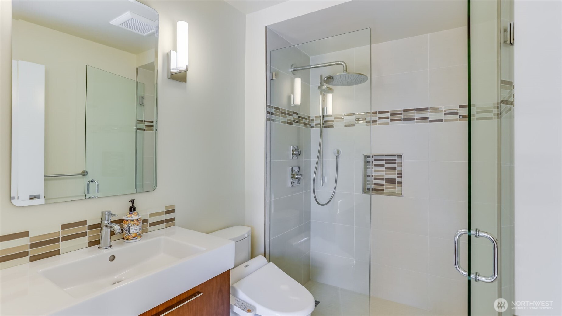8158 W Mercer Way , Mercer Island, WA 98040