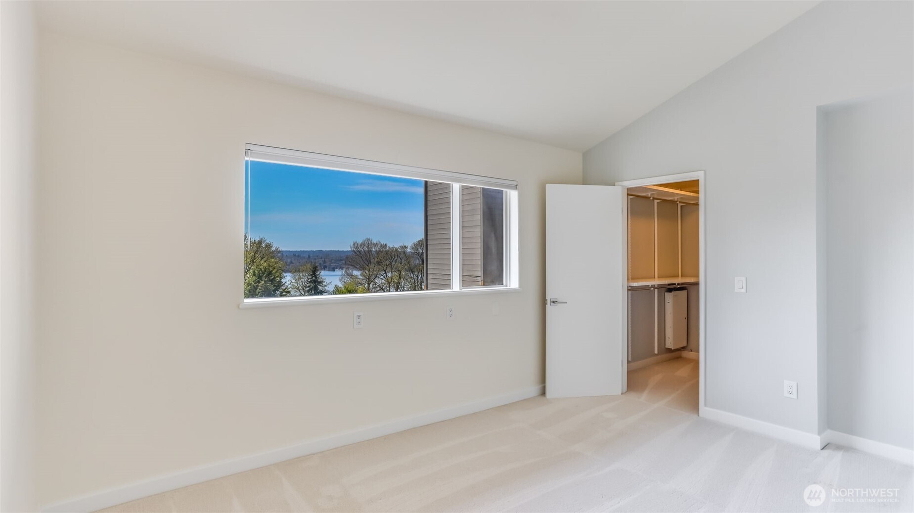 8158 W Mercer Way , Mercer Island, WA 98040