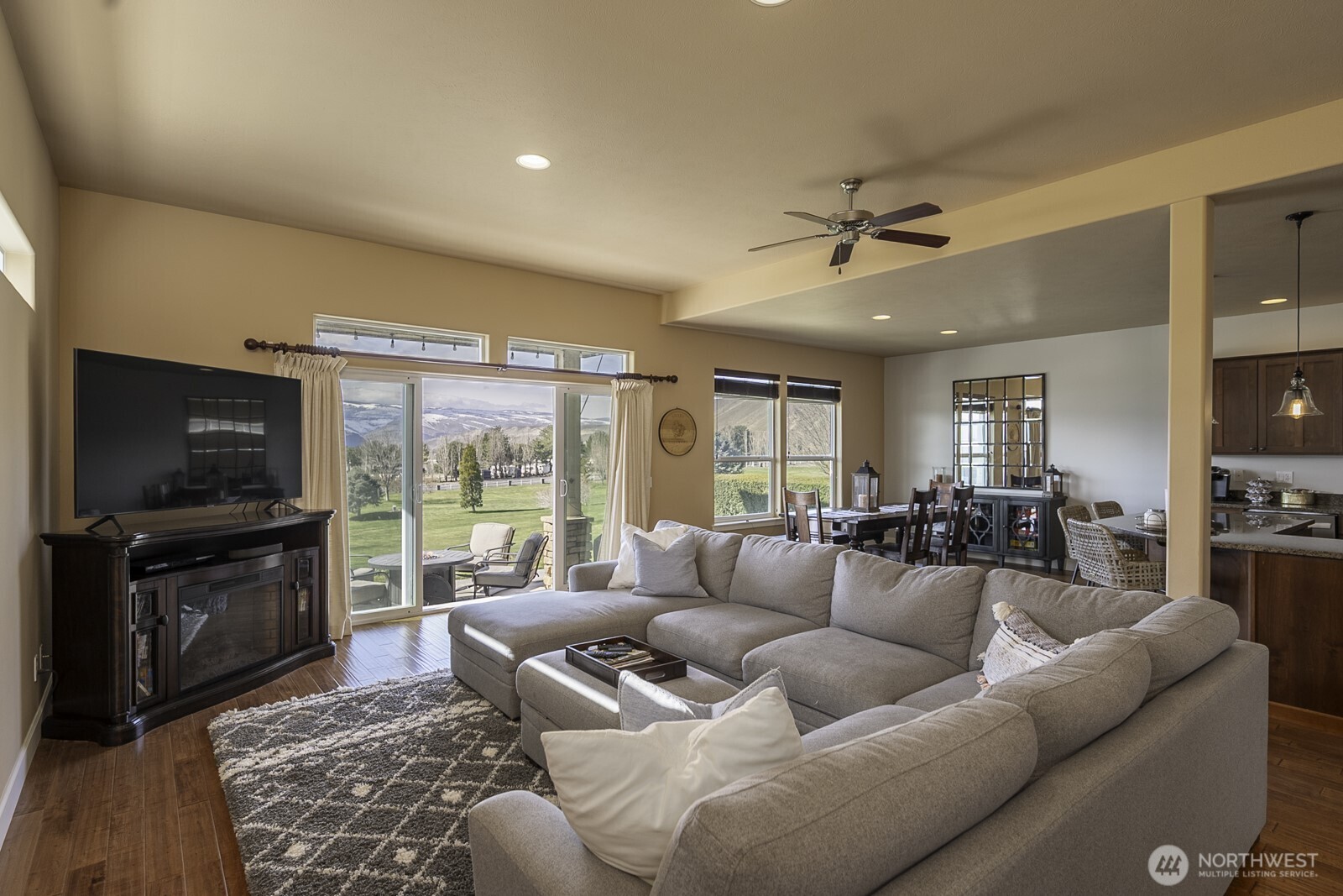 23466 Sunserra Loop NW, Quincy, WA 98848