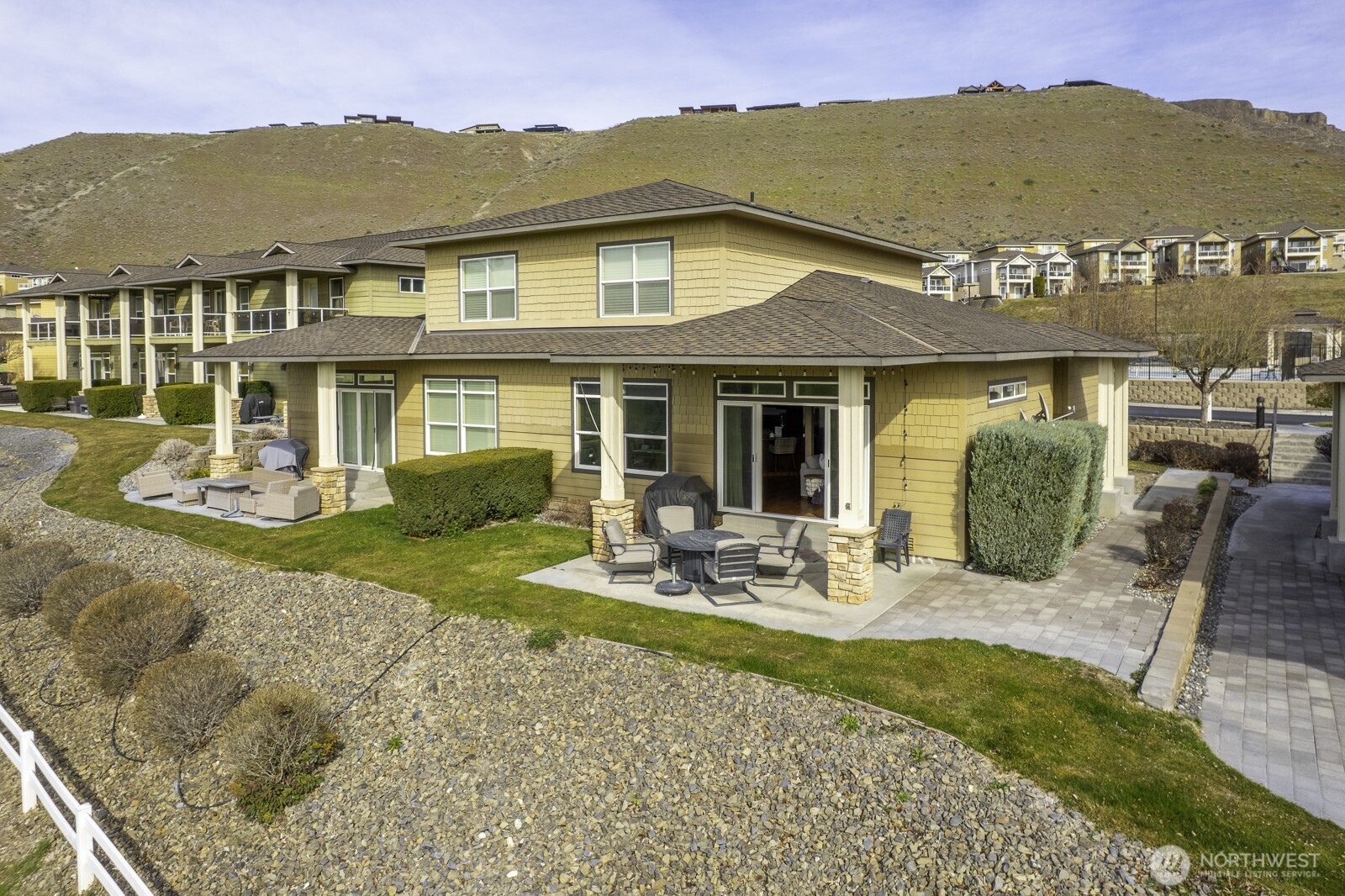 23466 Sunserra Loop NW, Quincy, WA 98848