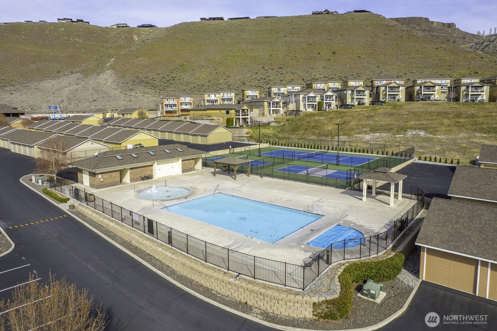 23466 Sunserra Loop NW, Quincy, WA 98848