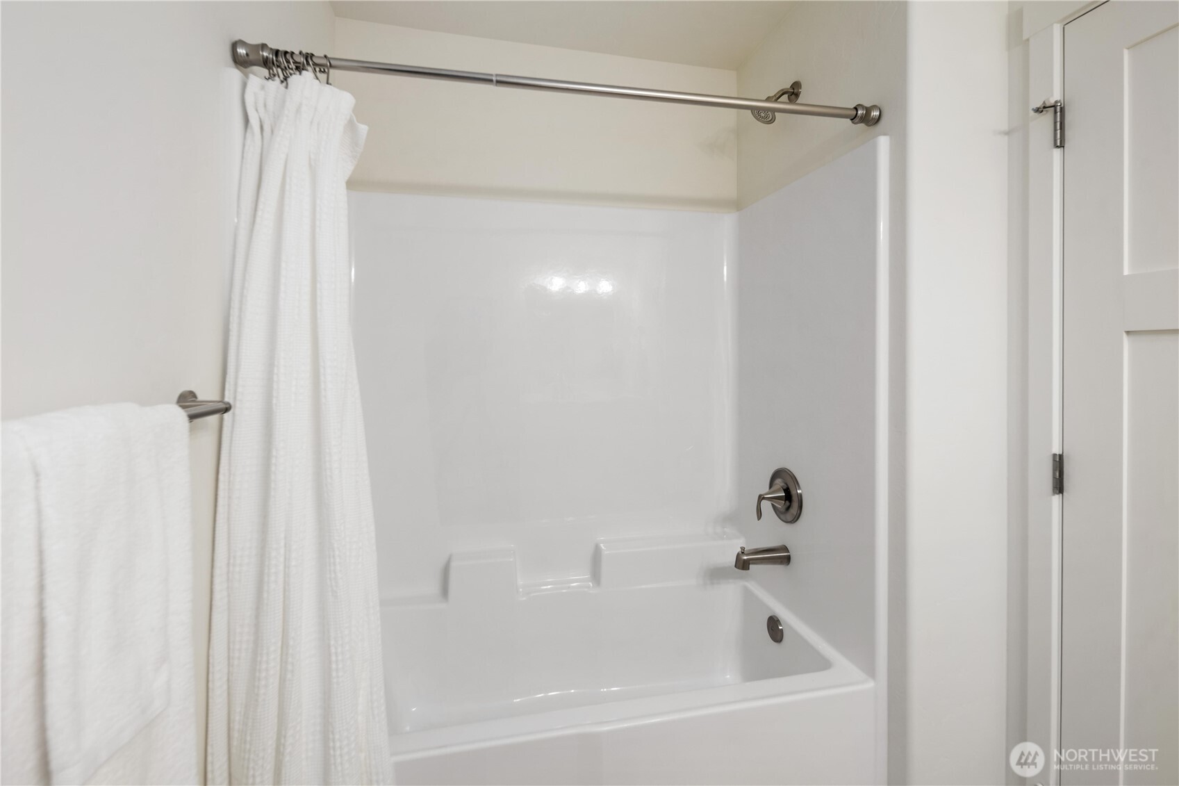 1032 1 Guard Street , Friday Harbor, WA 98250