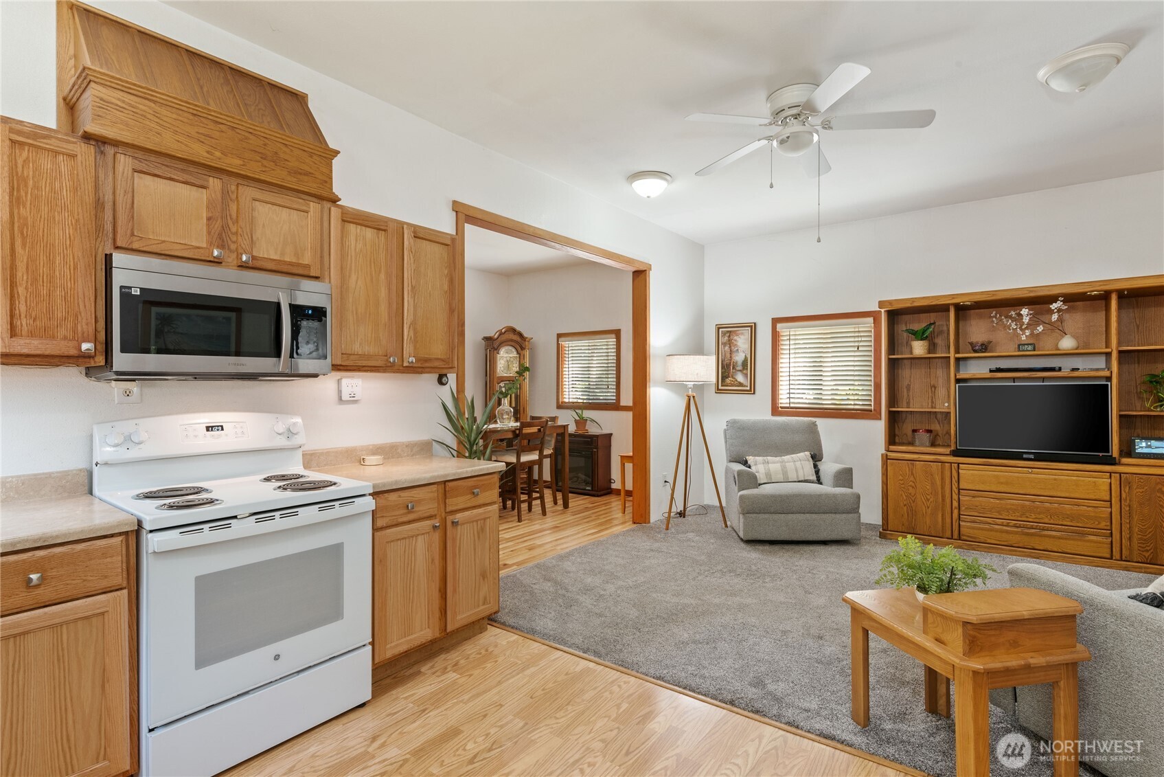 30 E Richardson Road , Belfair, WA 98528