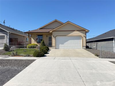 27 S Ginko Street , Soap Lake, WA 98851 - Photo 1