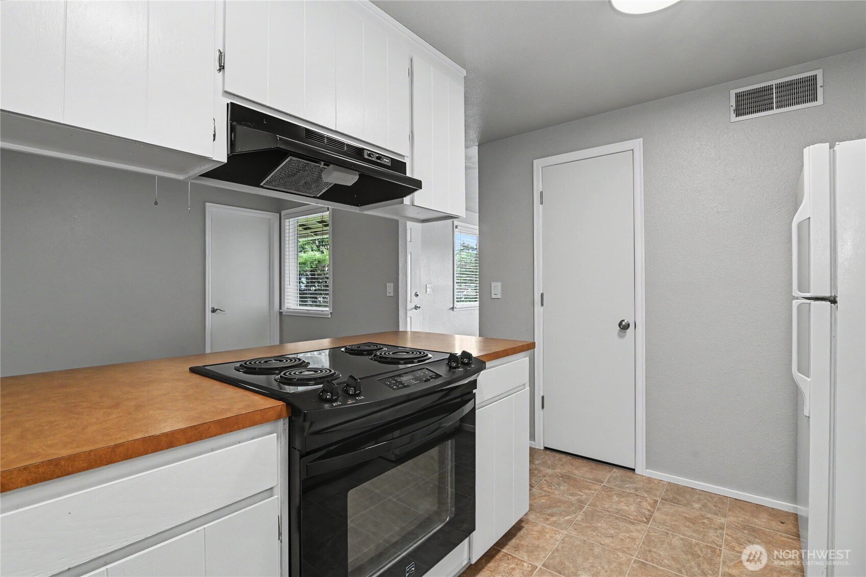 4945 Mt Tahoma Drive SE, Lacey, WA 98503