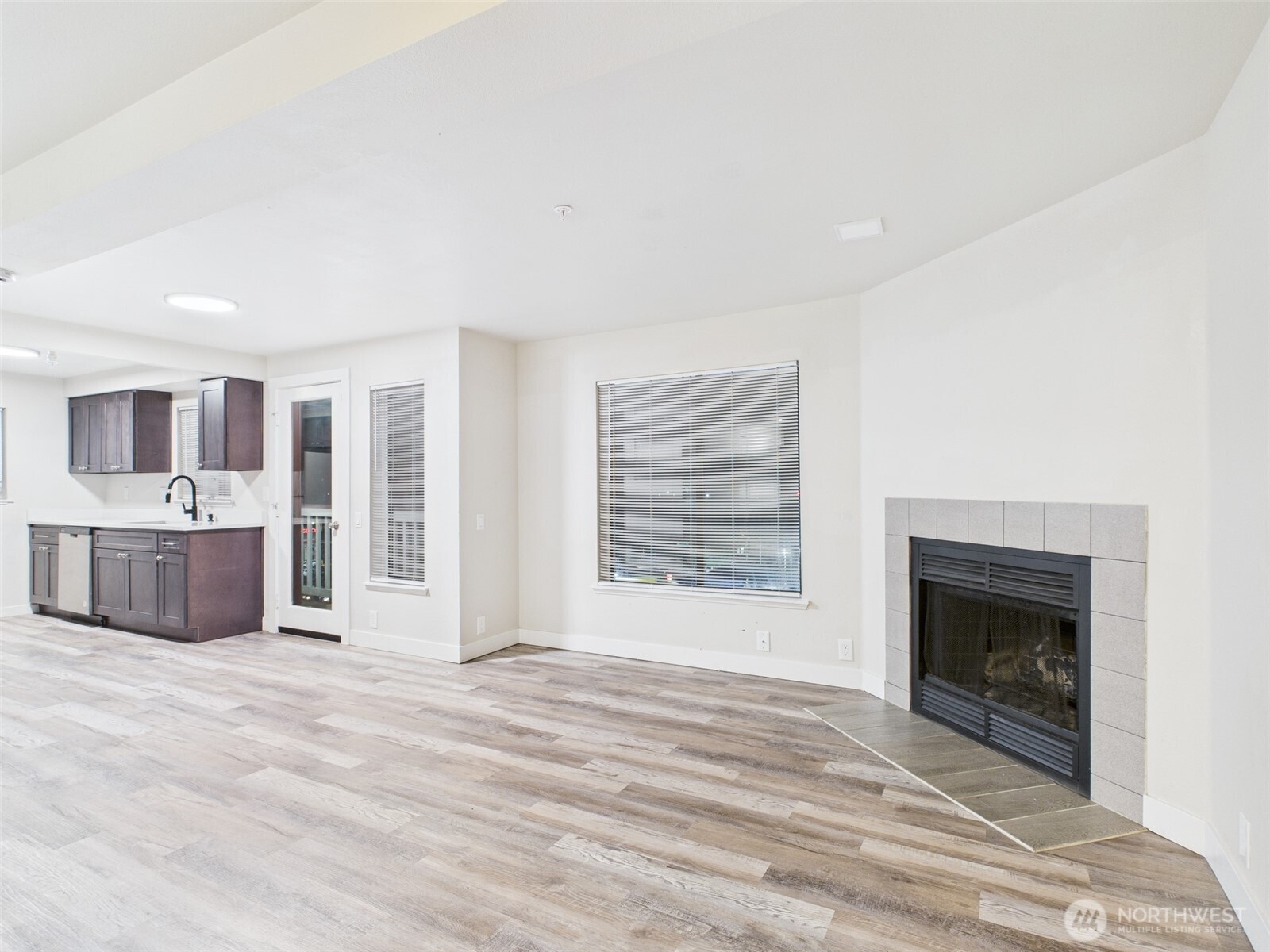 29645 18th Avenue S #A301, Federal Way, WA 98003