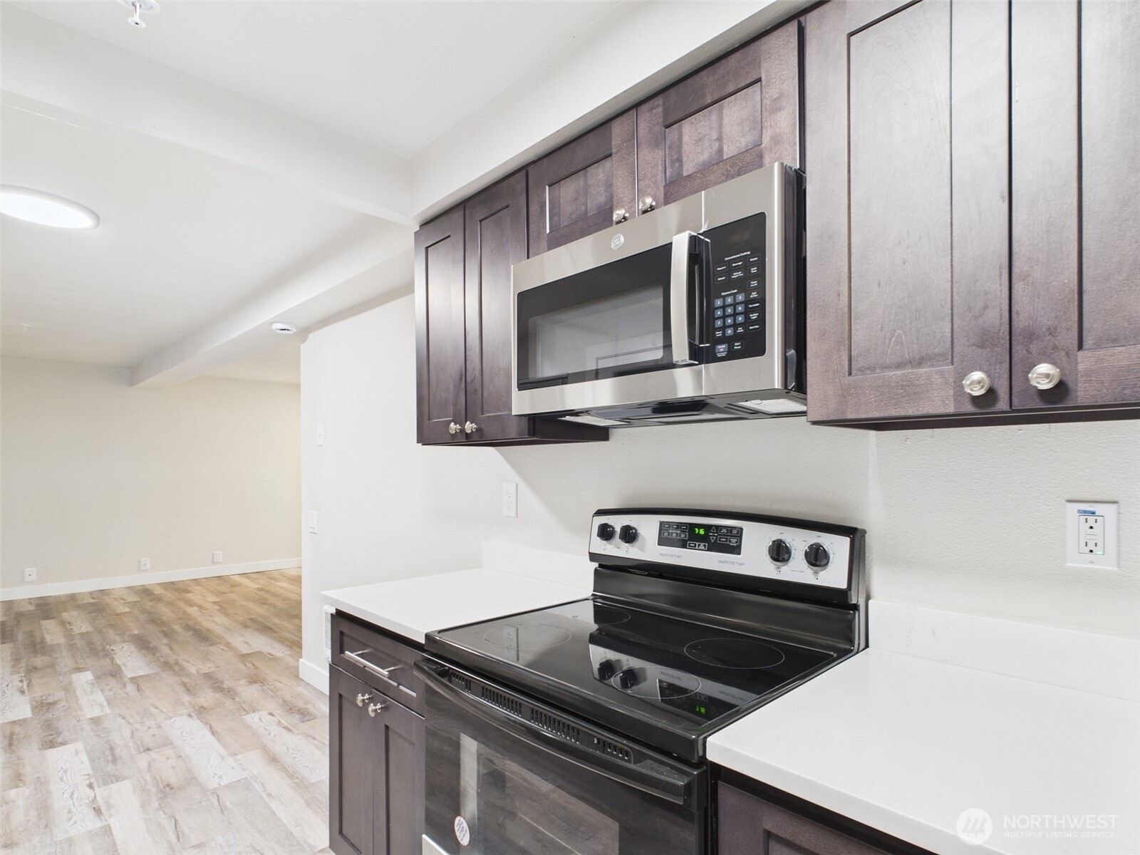 29645 18th Avenue S #A301, Federal Way, WA 98003