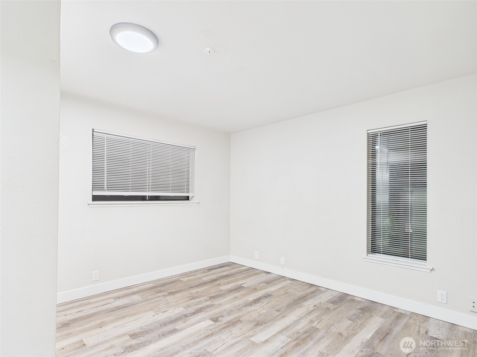 29645 18th Avenue S #A301, Federal Way, WA 98003