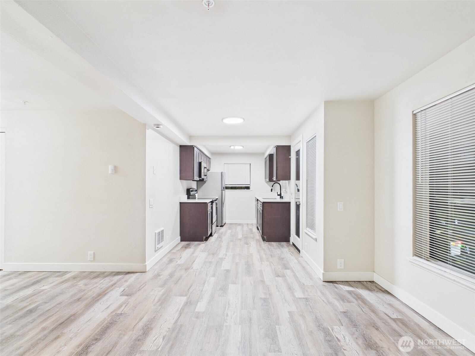 29645 18th Avenue S #A301, Federal Way, WA 98003