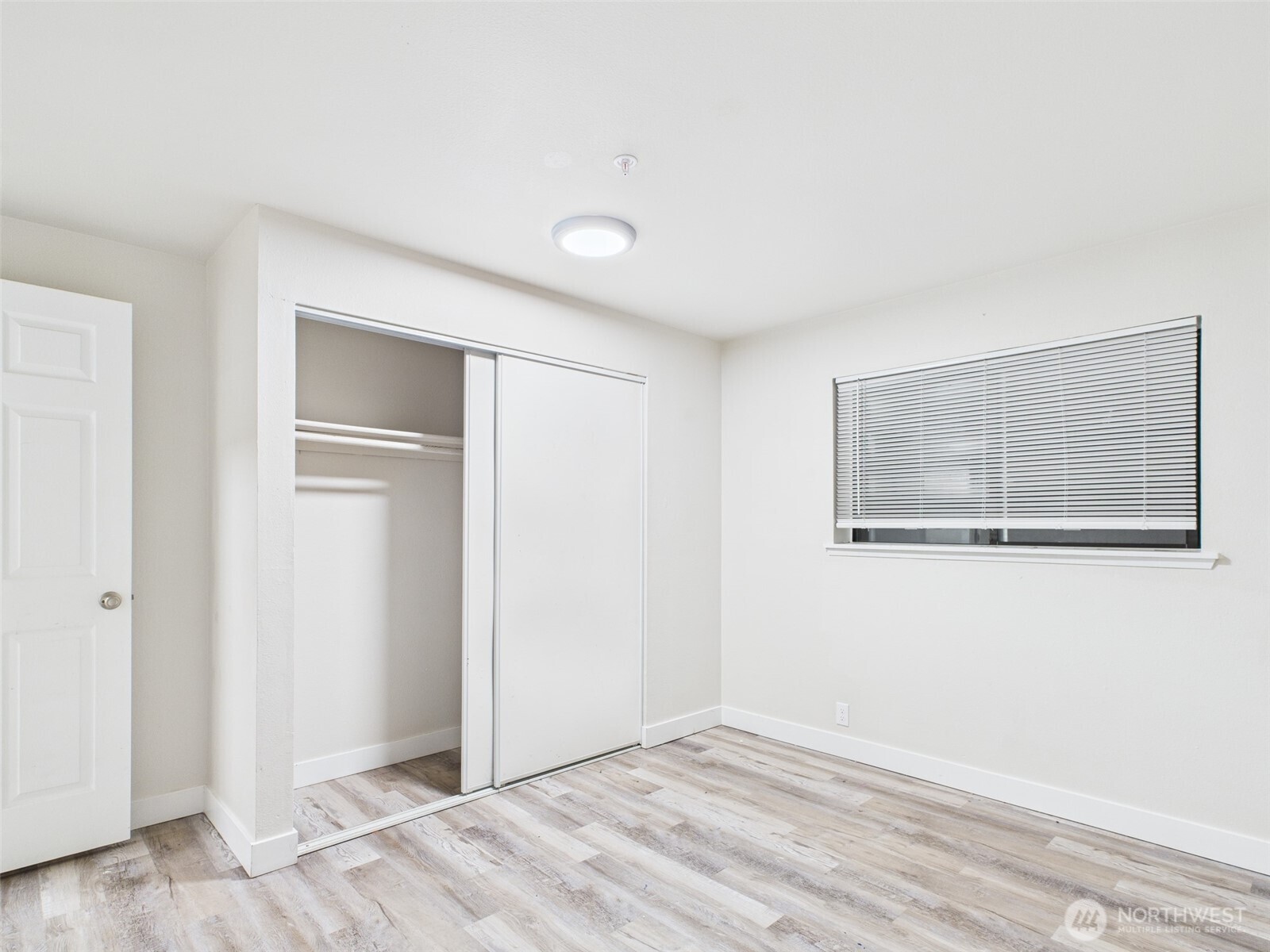 29645 18th Avenue S #A301, Federal Way, WA 98003