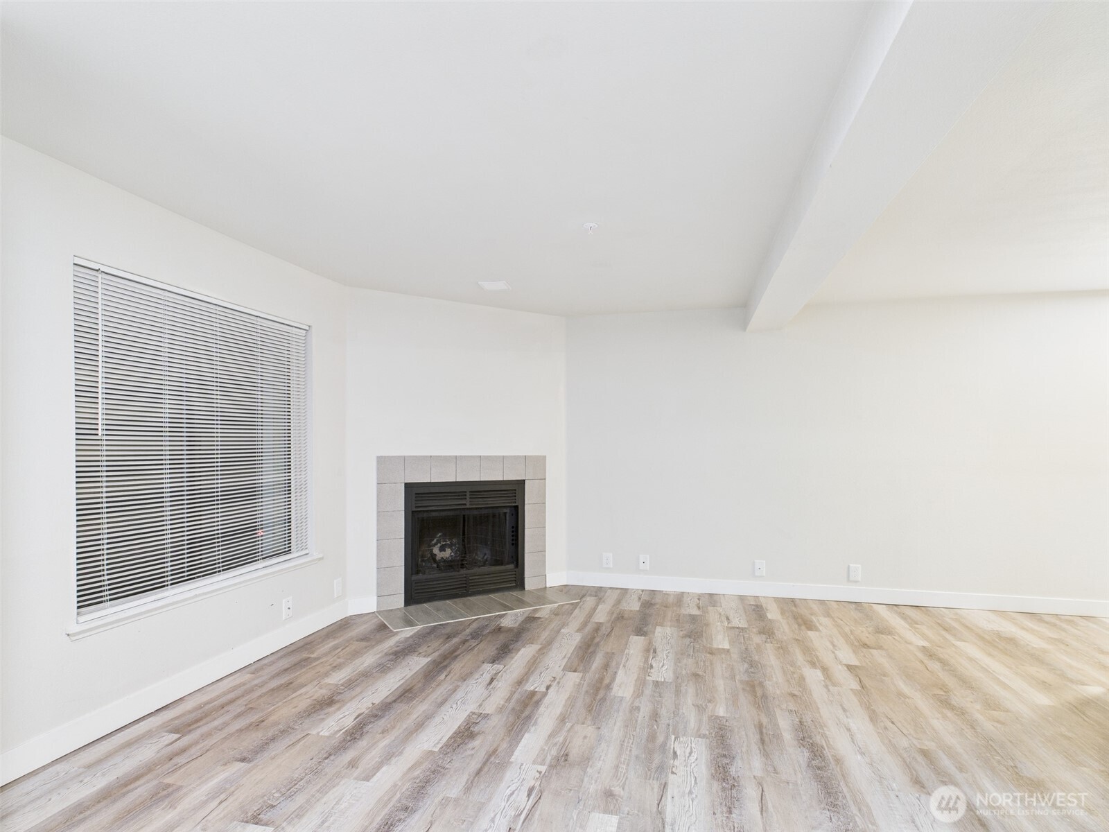 29645 18th Avenue S #A301, Federal Way, WA 98003