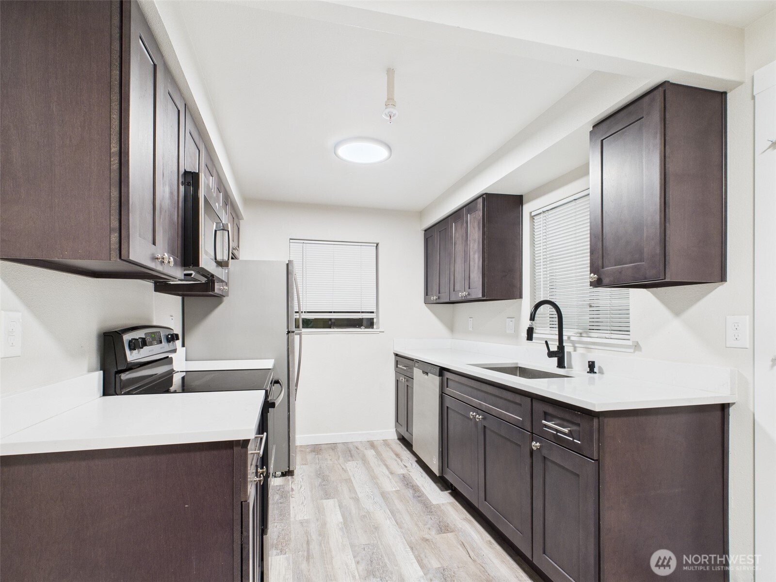 29645 18th Avenue S #A301, Federal Way, WA 98003