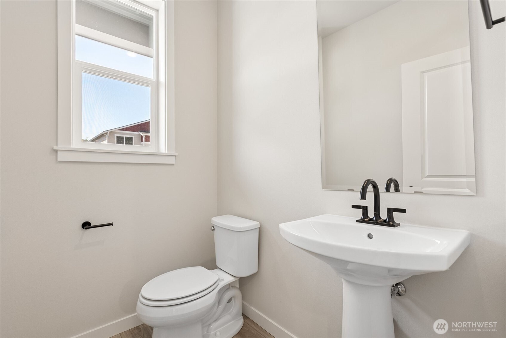 2049 NE Norseman Way , Poulsbo, WA 98370