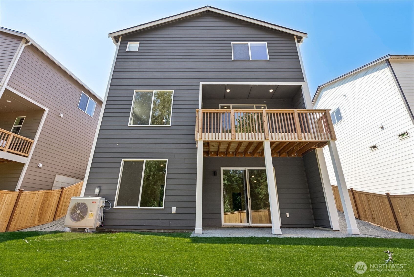 2049 NE Norseman Way , Poulsbo, WA 98370