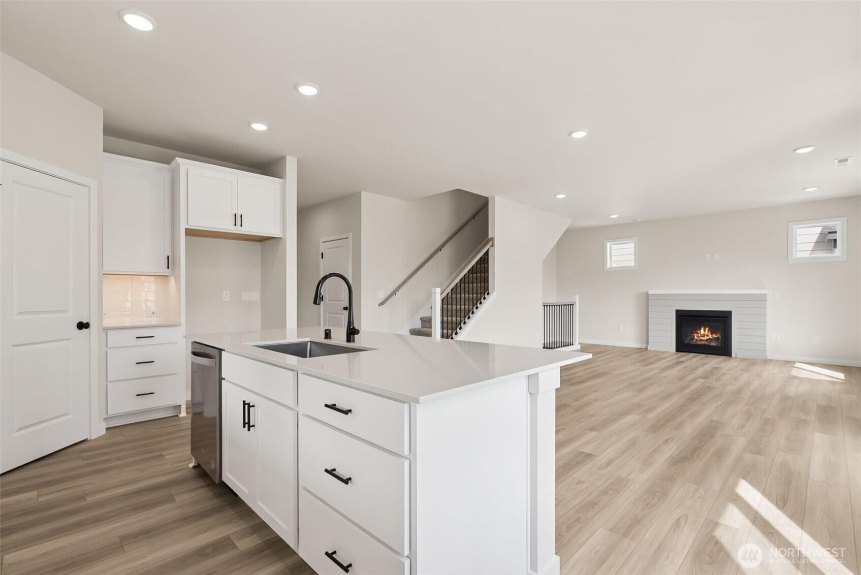 2037 NE Norseman Way , Poulsbo, WA 98370