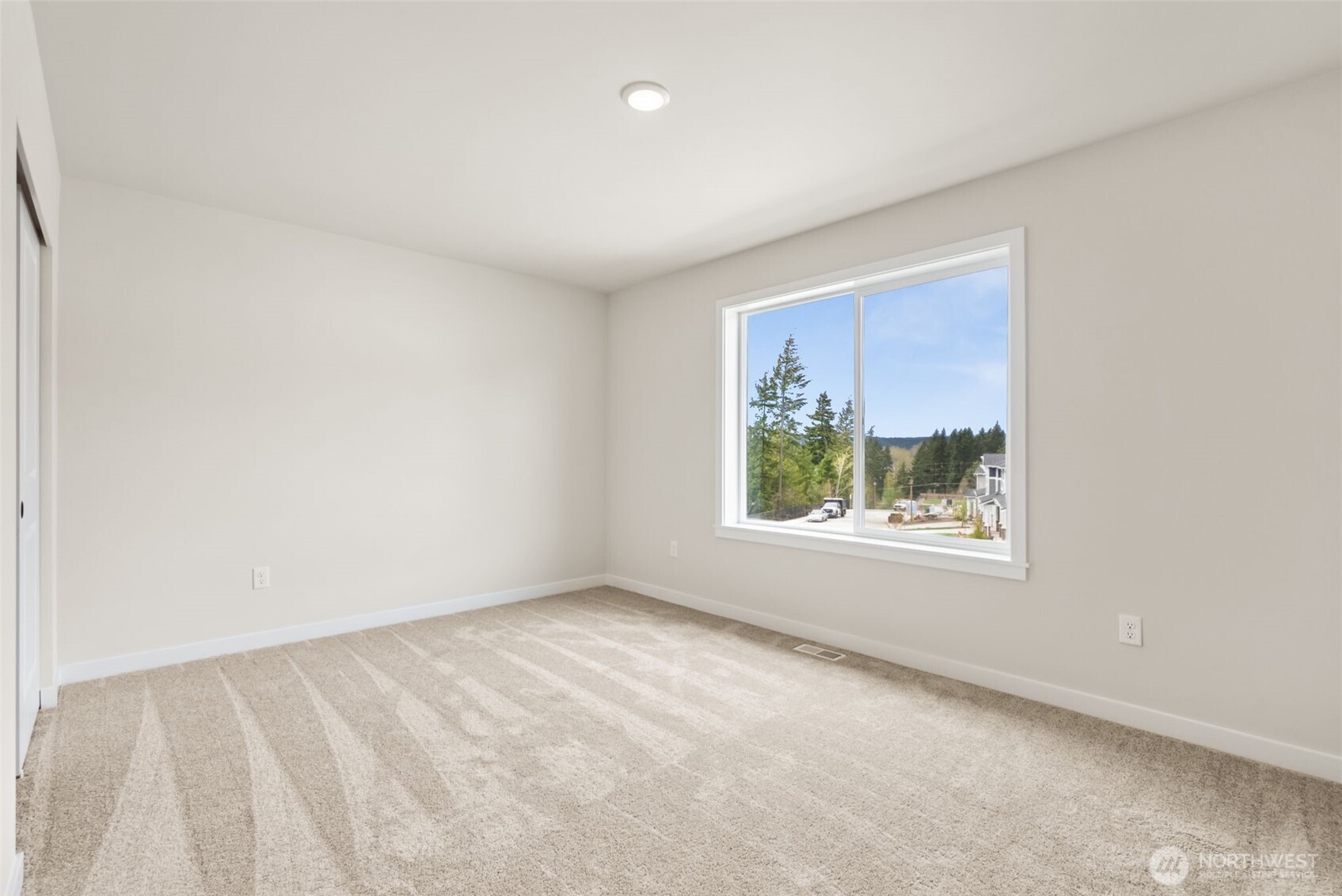 2037 NE Norseman Way , Poulsbo, WA 98370