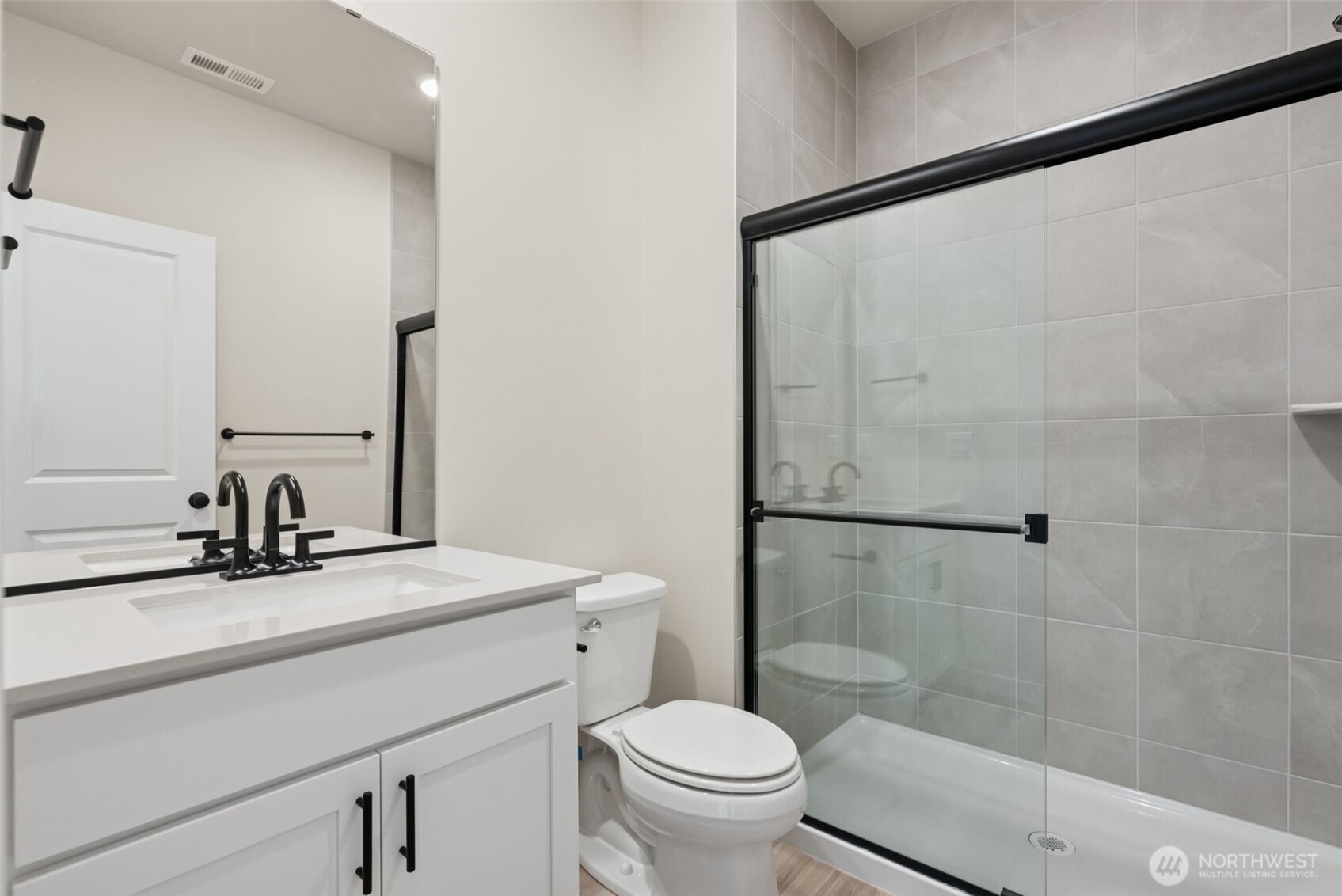 2037 NE Norseman Way , Poulsbo, WA 98370