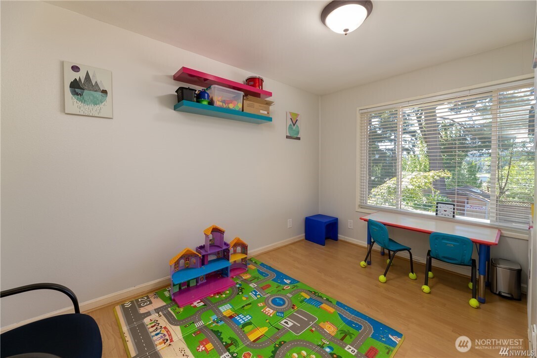 6443 NE 181st Street , Kenmore, WA 98028