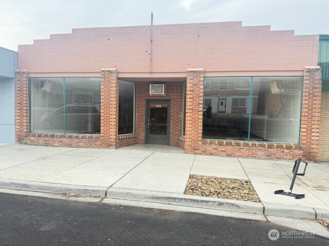 327 E Main Street , Soap Lake, WA 98851