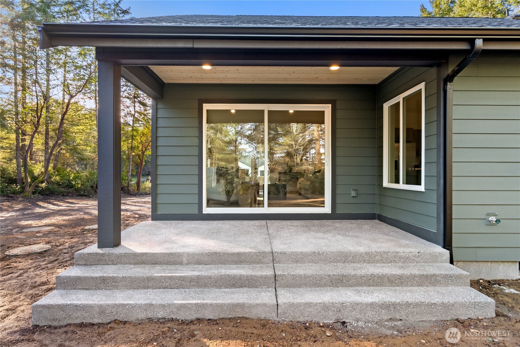 2219 202nd Avenue SW, Lakebay, WA 98349