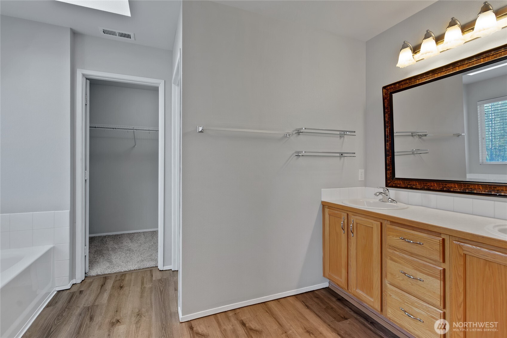 13605 116th Avenue Ct E, Puyallup, WA 98374