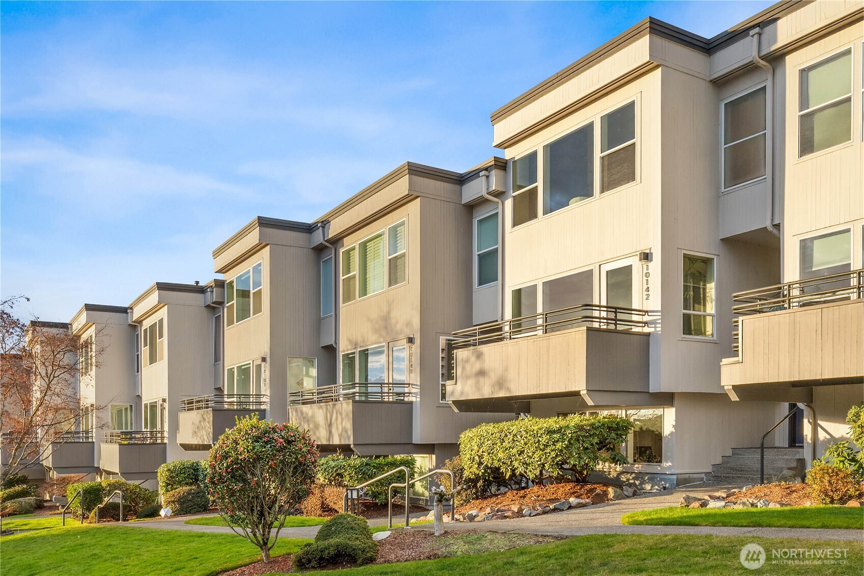 10142 NE 63rd Street , Kirkland, WA 98033